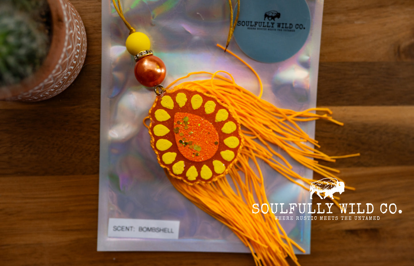 Soulful Air Freshener: Mini Tear Shape Concho (Scent: Bombshell)