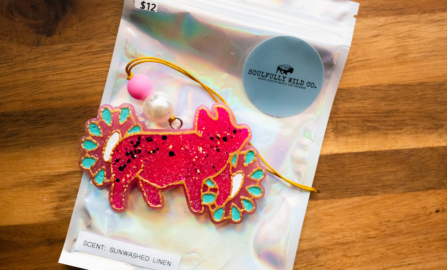 Soulful Air Freshener: Show Pig with Conchos (Scent: Sunwashed Linen)