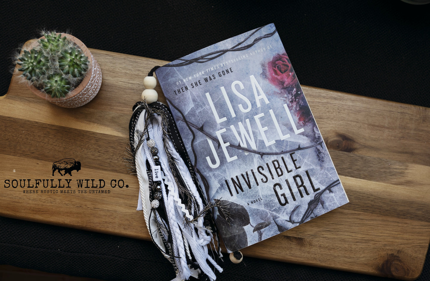 Soulful Bookmark Tassel Black & White "Live"