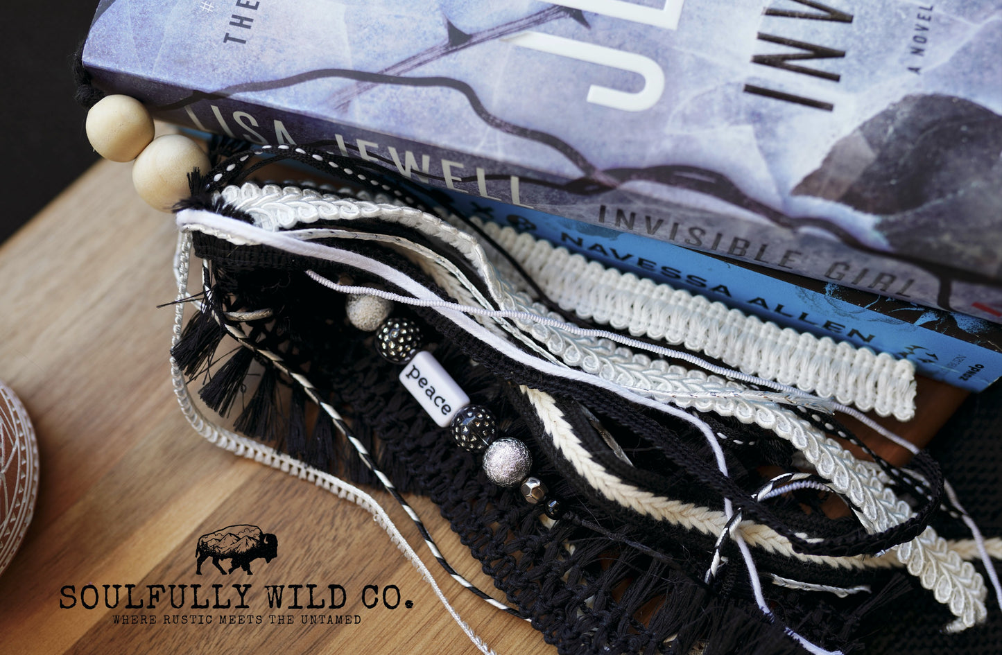 Soulful Bookmark Tassel Black & White "Peace"