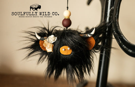 Travel Moo - Black, Tan/Cream/White Flowers