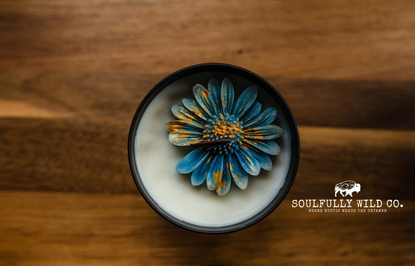 Soulful Handcrafted Soy Candles - Flannel (White, Blue/Gold)