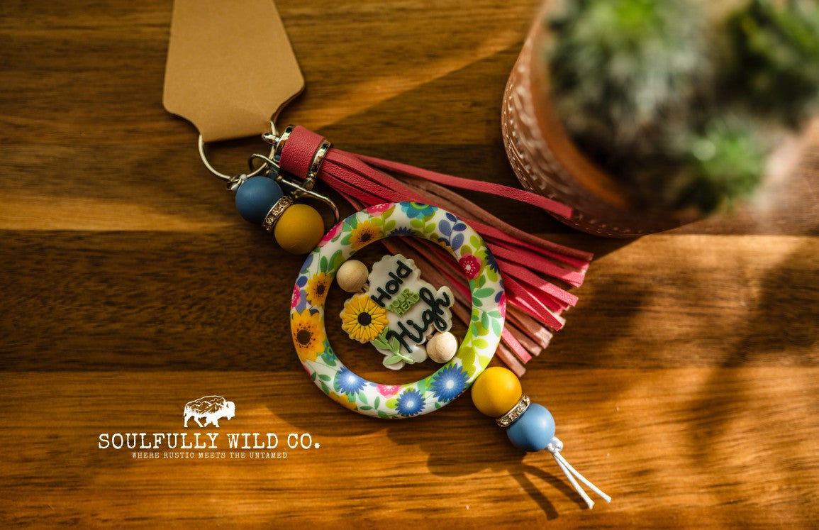 Wild Soul Keychain - Silicone Circle "Hold your Head High"