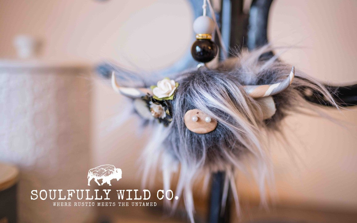 Travel Moo : TM25735 - Frosted Grey with White & Black Flowers