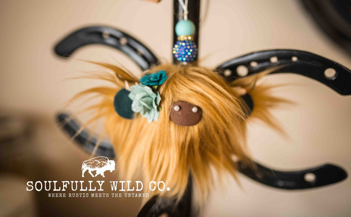 Travel Moo : TM25763 - Light Brown with Blue & Turquoise Flowers