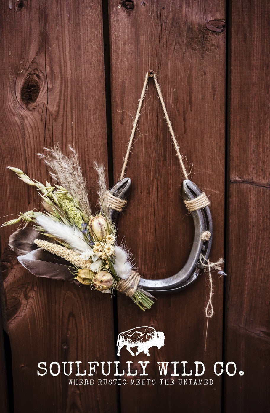 Horseshoe Floral "Born to Roam"