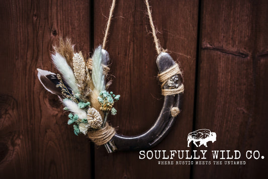 Horseshoe Floral "Rodeo Dust"