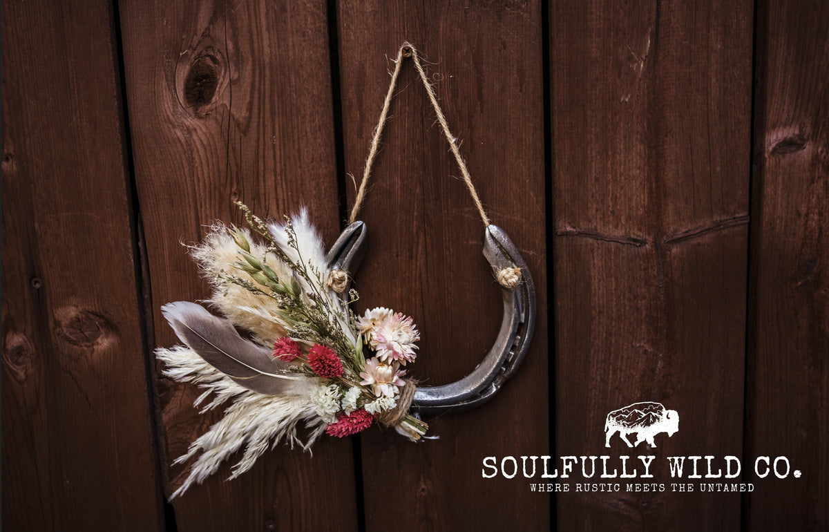 Horseshoe Floral "Dust & Gold"